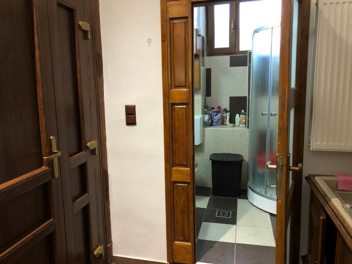 Dalina'S Art Corner Apartment Орадеа Екстериор снимка